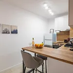 Апартаменты Cozy & Parking - Subject To Availability *