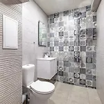 Cozy & Parking - Subject To Availability Апартаменты *