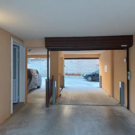 Cozy & Parking - Subject To Availability