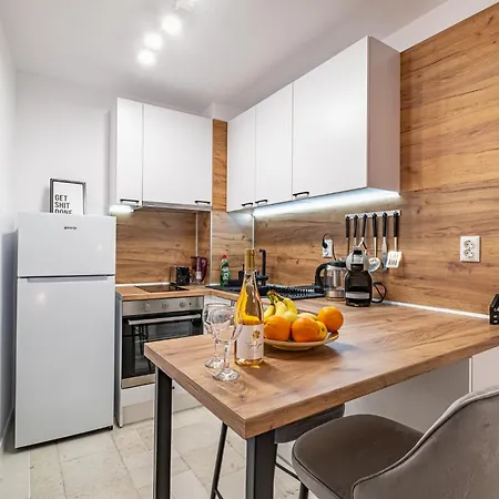 Cozy & Parking - Subject To Availability Appartement *