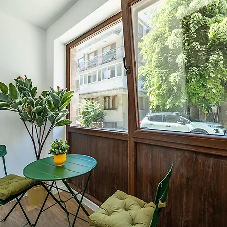 Cozy & - Parking - Subject To Availability *