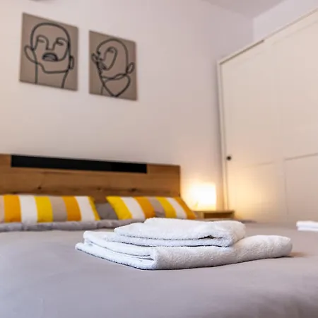 Cozy & - Parking - Subject To Availability
