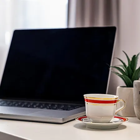 Cozy & Parking - Subject To Availability Appartement