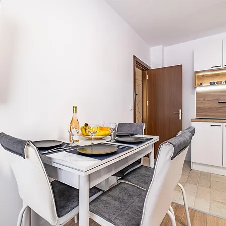 Cozy & - Parking - Subject To Availability Varna