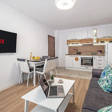 Cozy & - Parking - Subject To Availability Varna