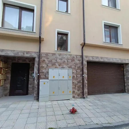 アパート Cozy & Parking - Subject To Availability